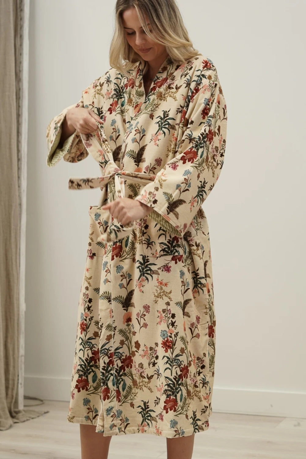 Wildflower Field Velvet Robe - Beige