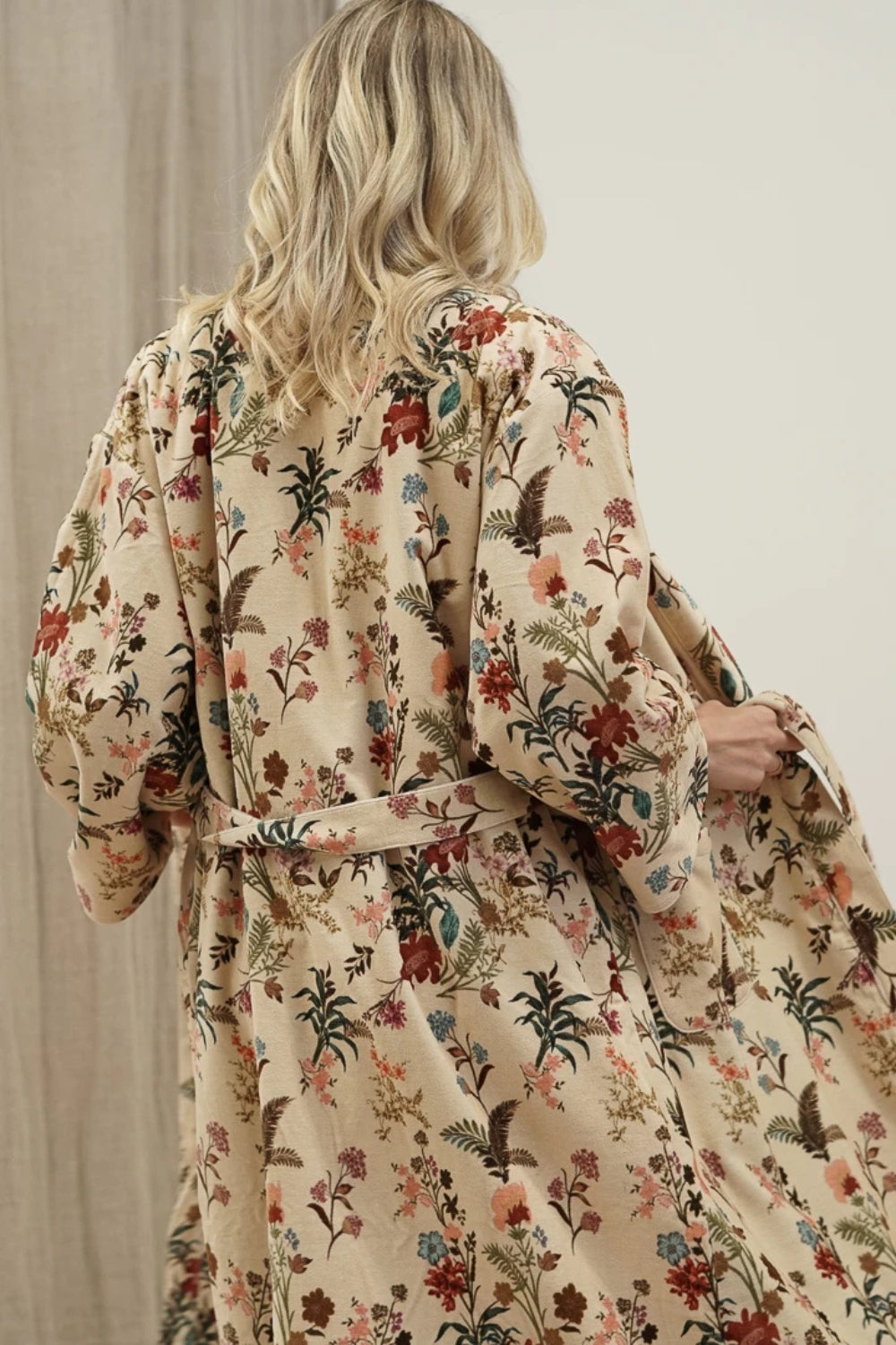 Wildflower Field Velvet Robe - Beige