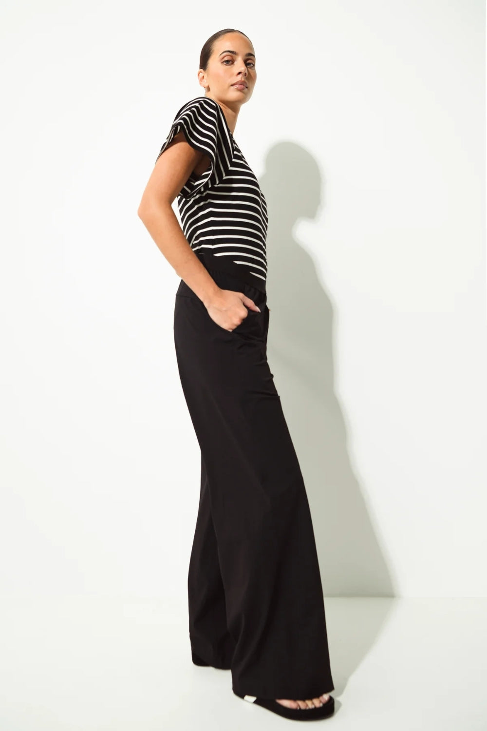 Naxos Top - Black/White Stripe