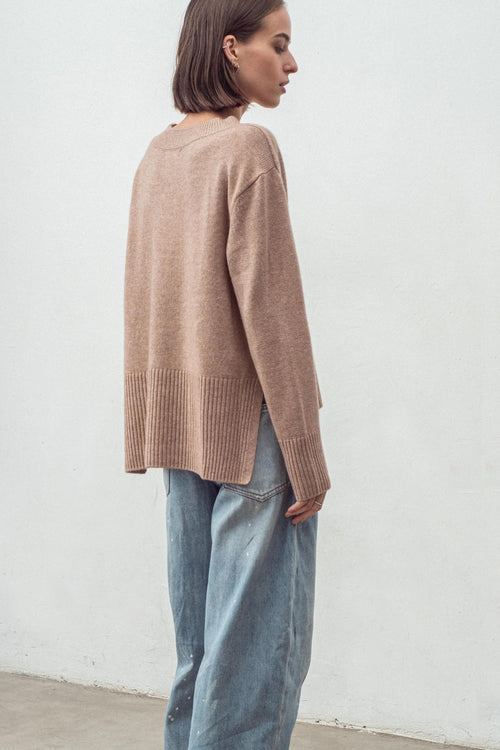 Cashmere Oversized V Neck - Toffee