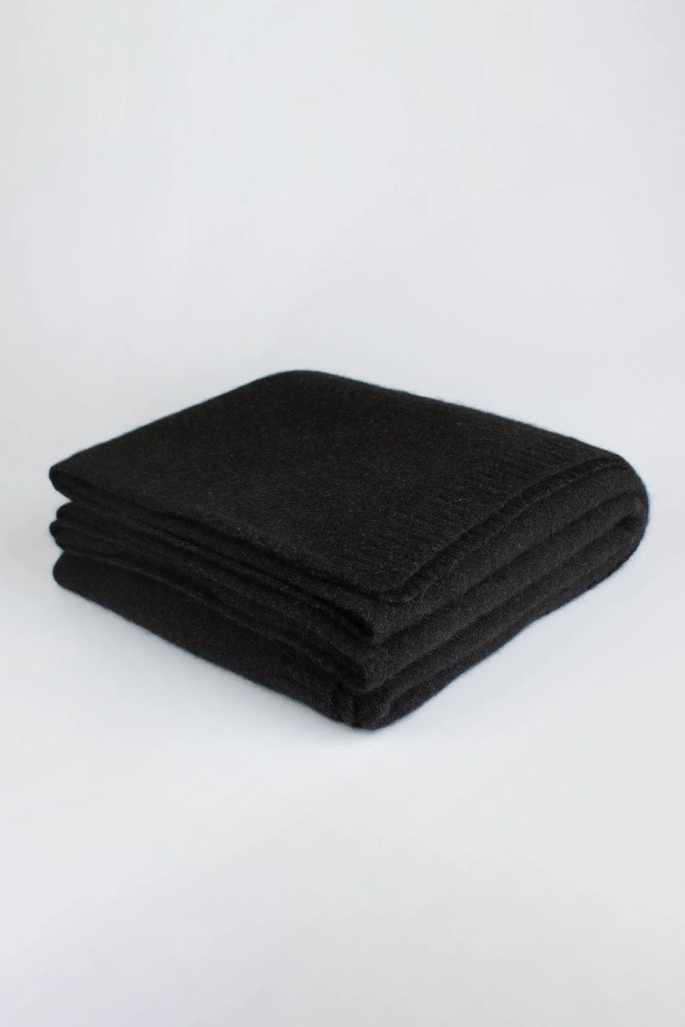 UW Large Throw - Jet