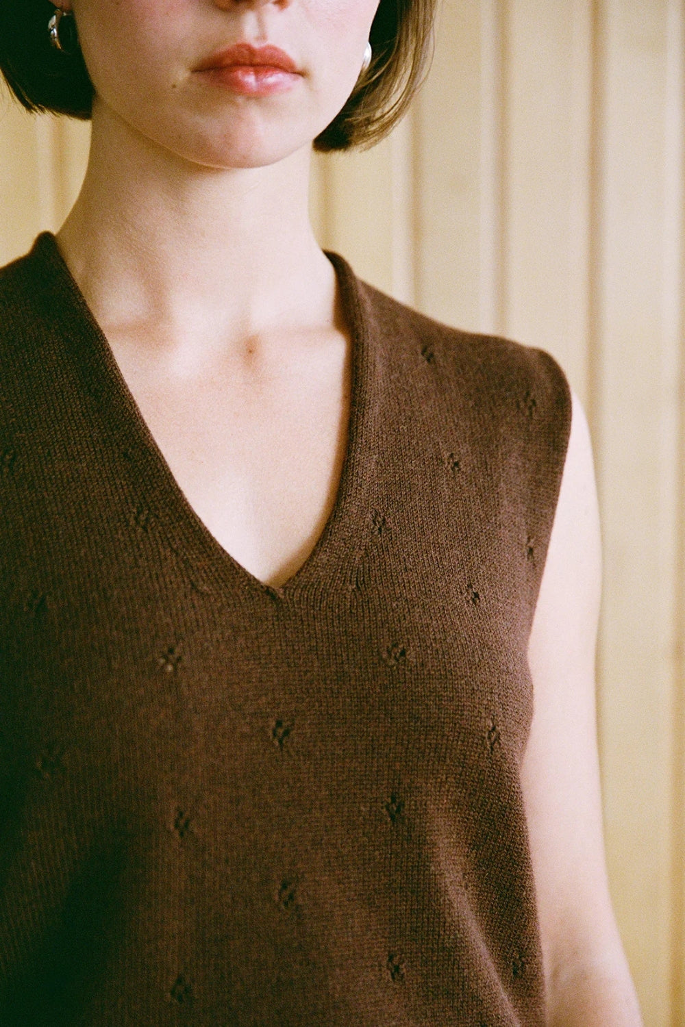 Glimmer Lace Vest - Chesnut