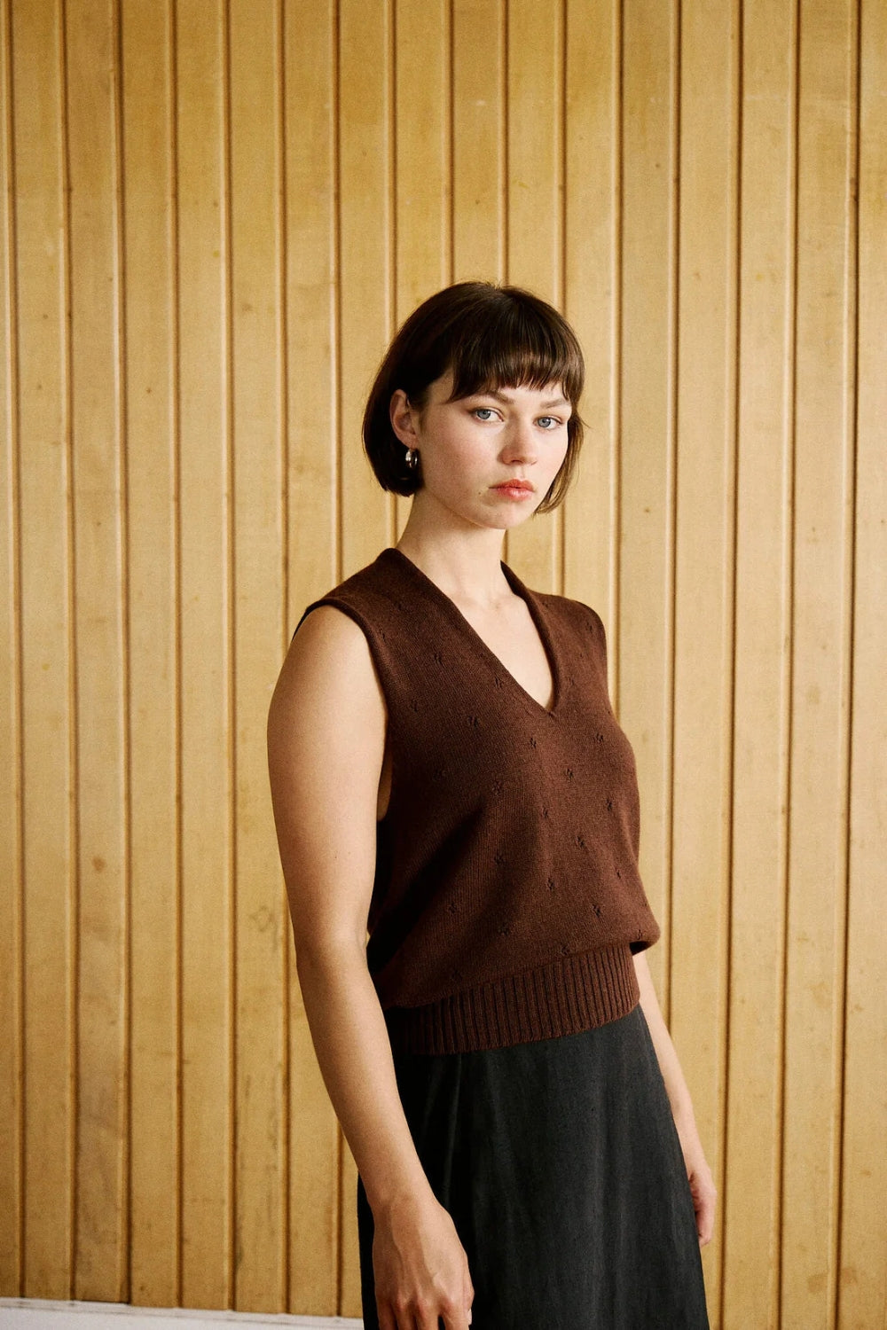 Glimmer Lace Vest - Chesnut