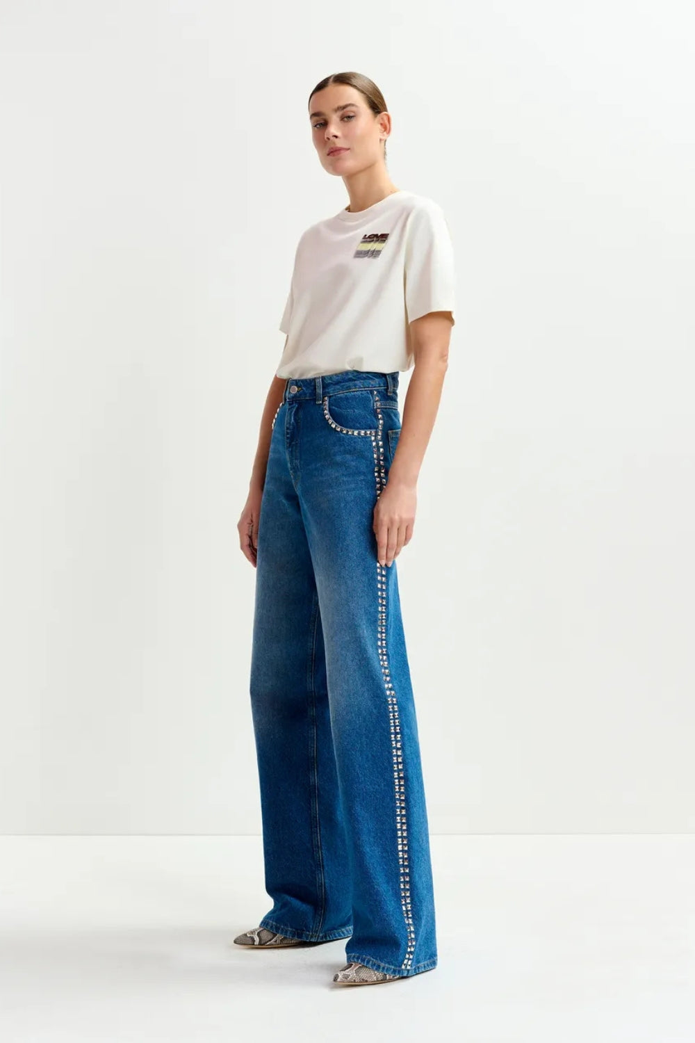 Love T-Shirt w Sequin - Off White