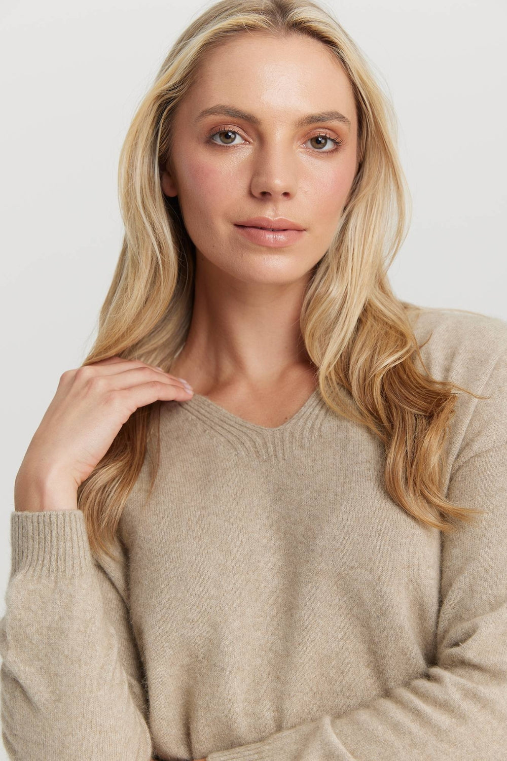 Relaxed V Sweater - Sand