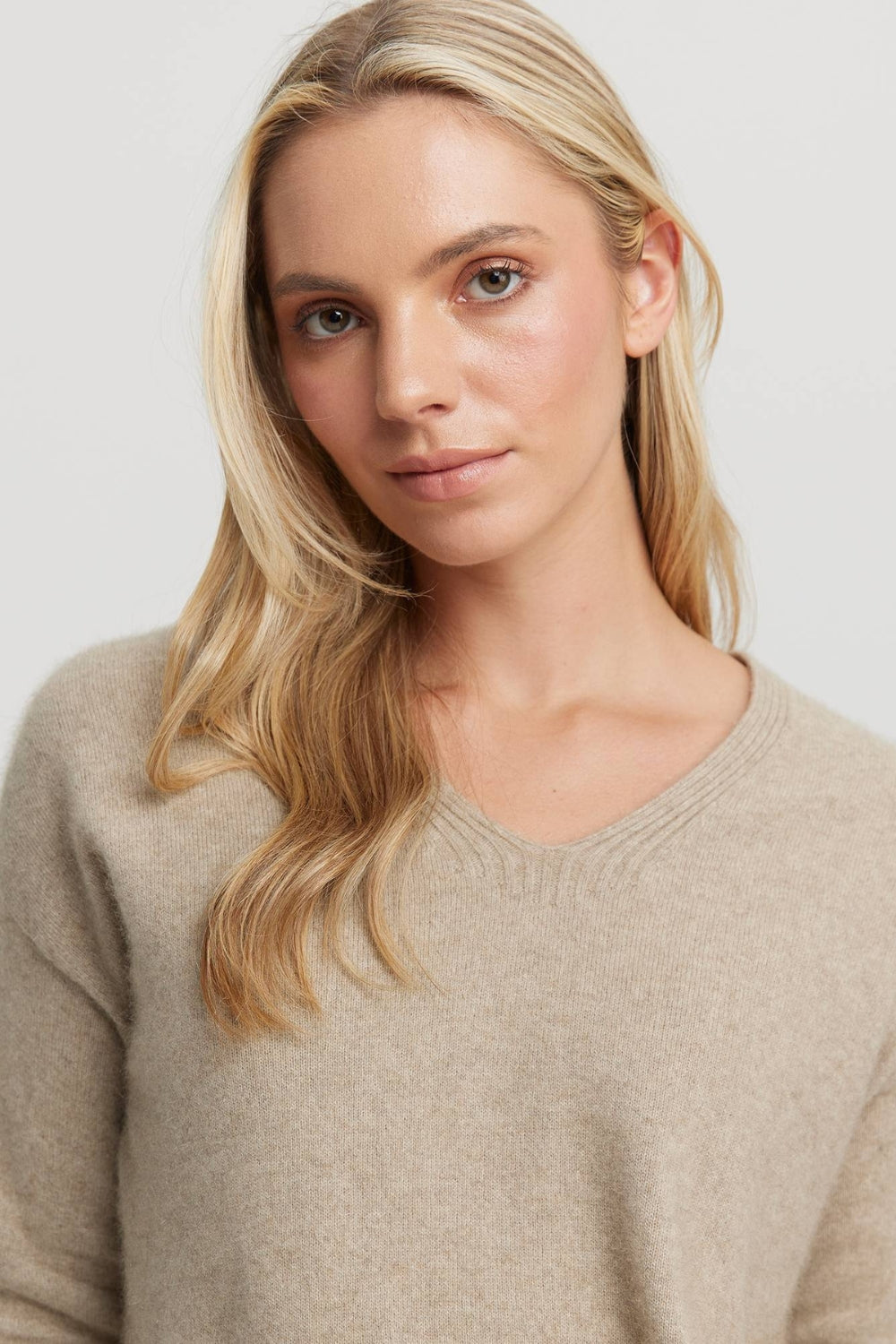 Relaxed V Sweater - Sand