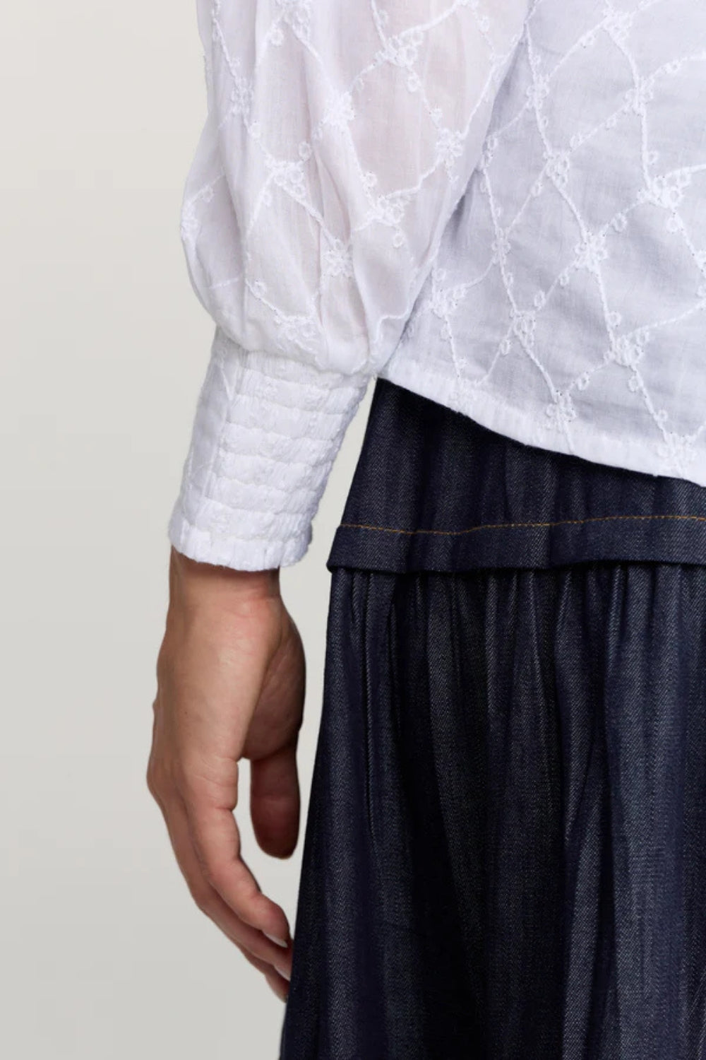 Imani Shirt - White Daisy Lattice
