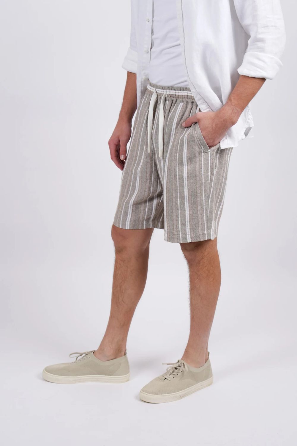 James Harper Relaxed Linen Shorts - Natural