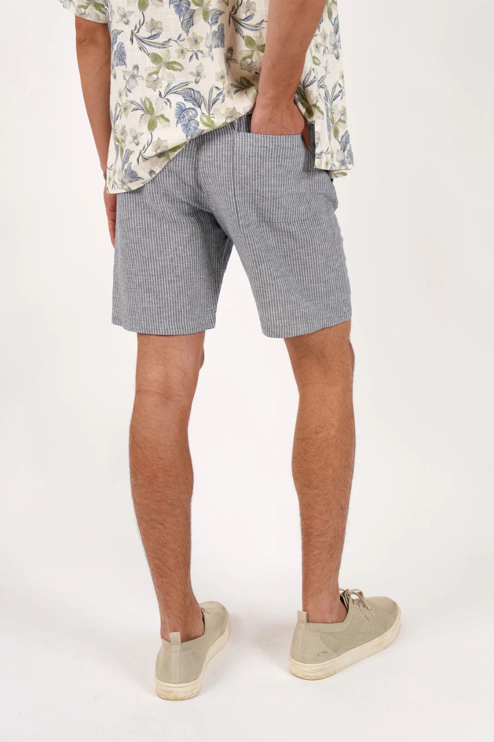 James Harper Relaxed Linen Shorts - Blue