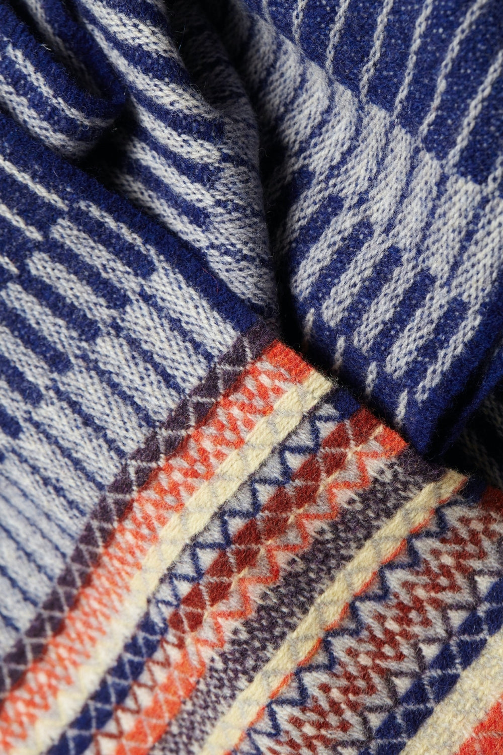 Bothy Sapphire Scarf Dark Blue - Lambswool
